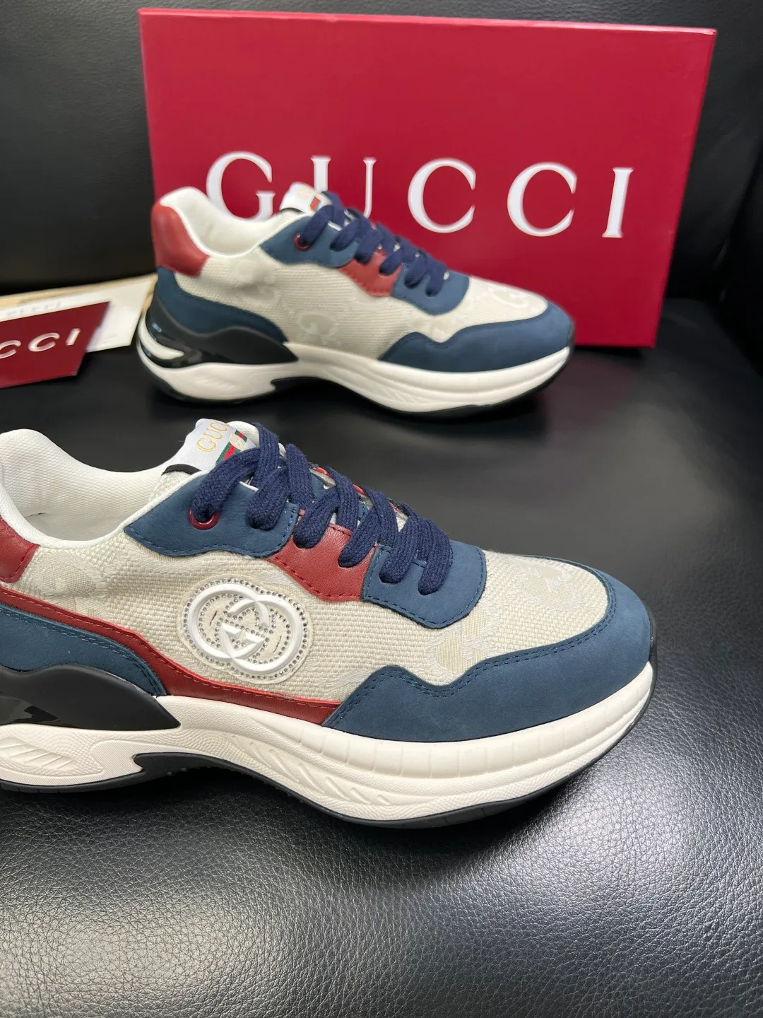 Men's shoes 💰800 Gucci top purchasing Gucci counter new model, original factory configuration imported cowhide from Italy with printed fabric, imported cowhide lining, breathable and comfortable, sole: original factory special sole is super comfortable, original factory and single goods are high quality, welcome to compare, code number 38-44 (customized 45)